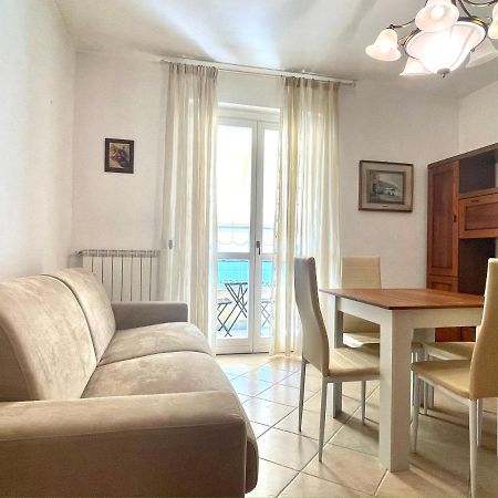Sunset Boutique Apartment Marina di Massa Esterno foto