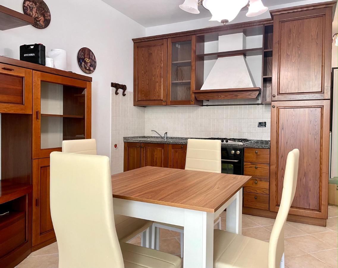 Sunset Boutique Apartment Marina di Massa Esterno foto